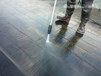 高圧洗浄中です