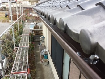 軒樋と役ものを取り付けました