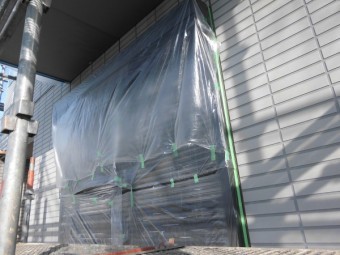 アパートの外壁塗装洗浄中です