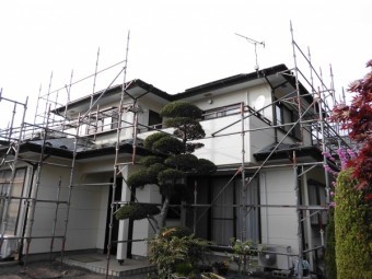 雨樋交換工事の完工全景写真です。
