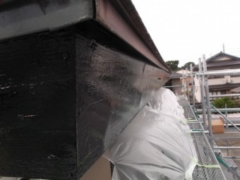 破風板の塗装が完了した写真です