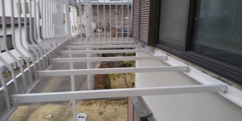 垂木上部の中塗り終了です