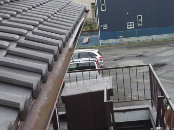 宇都宮市H様、住宅入り口、軒樋