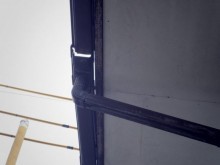 軒樋繋ぎが外れています