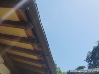 軒樋のゆがみです