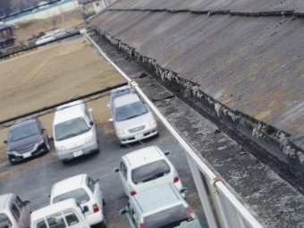北面の破損箇所です