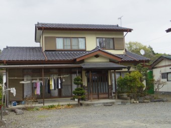 日光市の２階造り切り妻屋根で雨樋の現場調査に行ってきました 街の屋根やさん宇都宮店