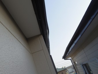 2階東側の破損箇所です