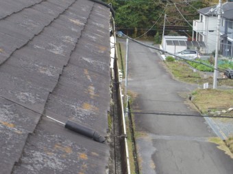 日光市H様、北面軒樋、勾配不良