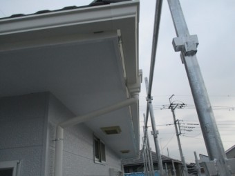 集水器と縦樋を取り付けました
