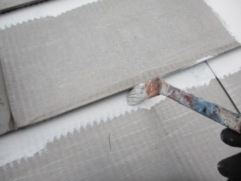 さび止め刷毛塗装中です