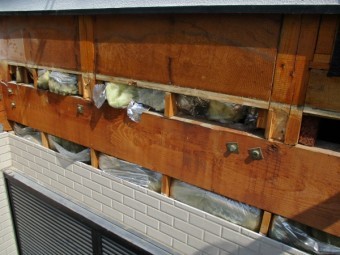 ベランダ床の撤去後の外壁の状態です