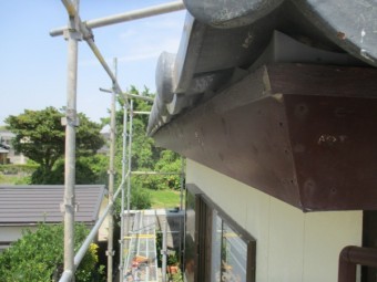 軒樋金具を撤去しました