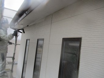 2階外壁の洗浄中です
