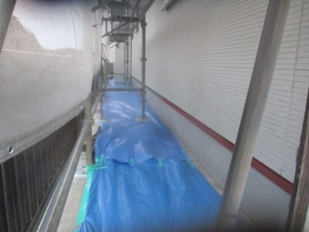 土台水切りのさび止め終了です