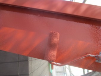 破風板金のさび止め塗装中です