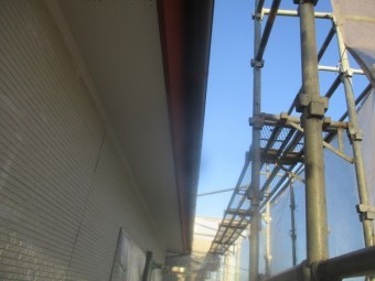 軒天塗装が終了しました