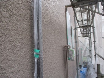 1階北面の中塗りが終了しました