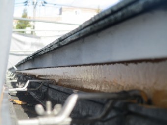 軒先水切りのさび止め塗装が終了しました