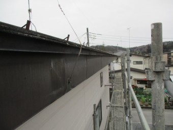 既存の雨どいを撤去しました