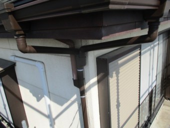 p管に3本の呼び樋を集めました