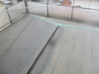 棟板金の破損箇所です