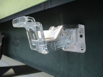 軒樋金具を取り付けました