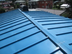 施工前の棟板金です
