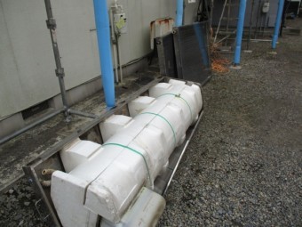 撤去した温水器タンクです