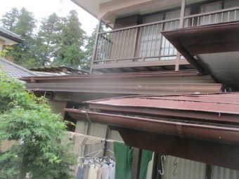 軒樋の破損個所です