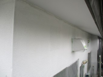 1階外壁の下塗りが終了しました
