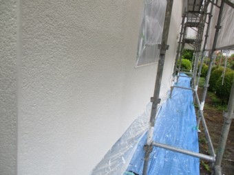 1階外壁の中塗りが終了しました