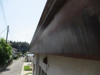 既存の雨樋を撤去しました