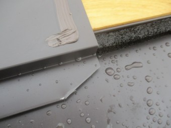 棟板金を加工しました
