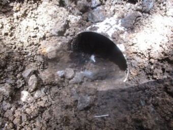 竪樋撤去後の地中配管です