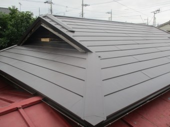 西面の完工です