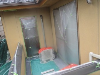 ベランダ周りの養生が終了しました