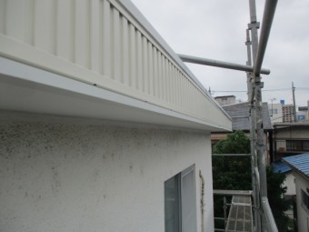 軒天外壁塗装が終了しました