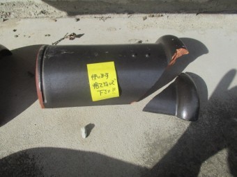 破損した丸瓦です