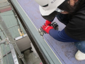 水切りスターターの取り付け中です