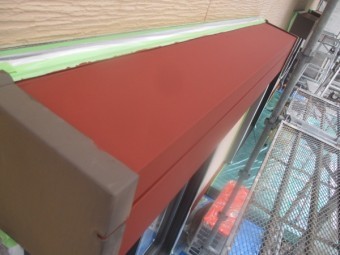 シャッターボックスの錆止め終了です