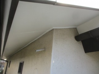 軒天重ね貼りの完工です