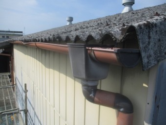 施工前の雨樋の状態です