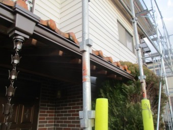 施工後の玄関上の状態です