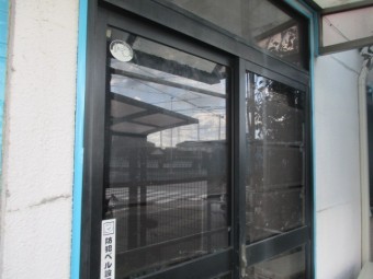 玄関の養生が終了しました