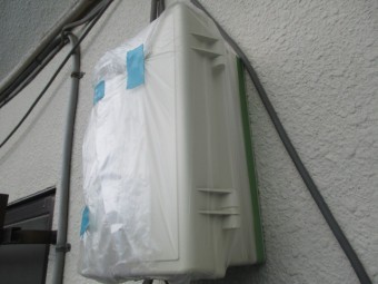 電源ボックスを養生しました