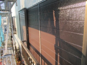 雨戸の塗装が終了しました