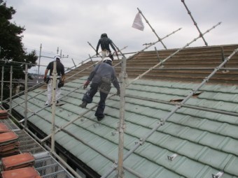 地瓦の撤去中です