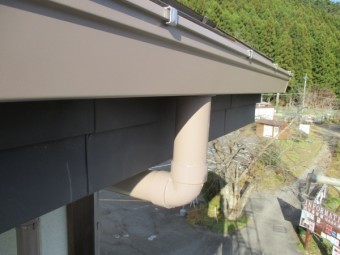 雨樋の取り付けが終了しました
