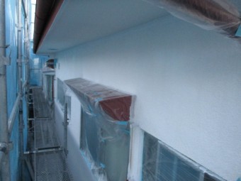 2階の外壁の下塗りが終了しました